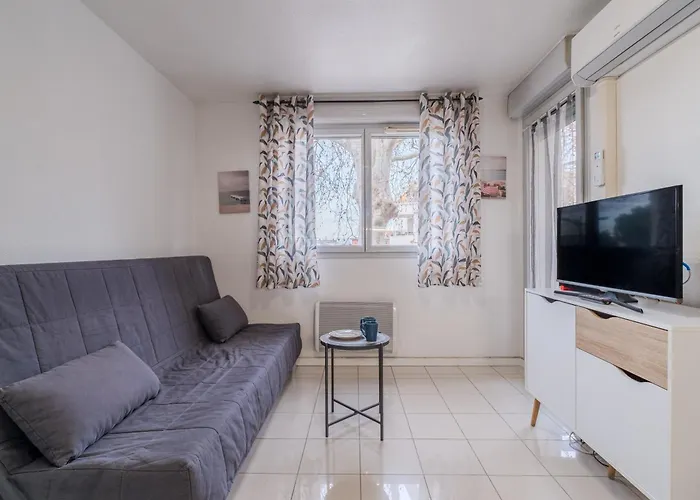 R-plane - Jolie T2 Proche Du Canal *