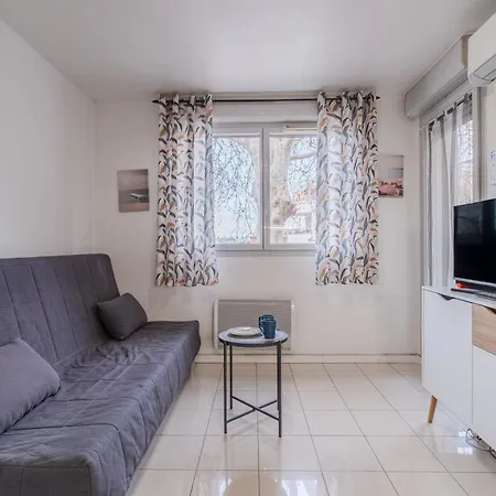 R-plane - Jolie T2 Proche Du Canal *