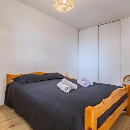 R-plane - Jolie T2 Proche Du Canal *